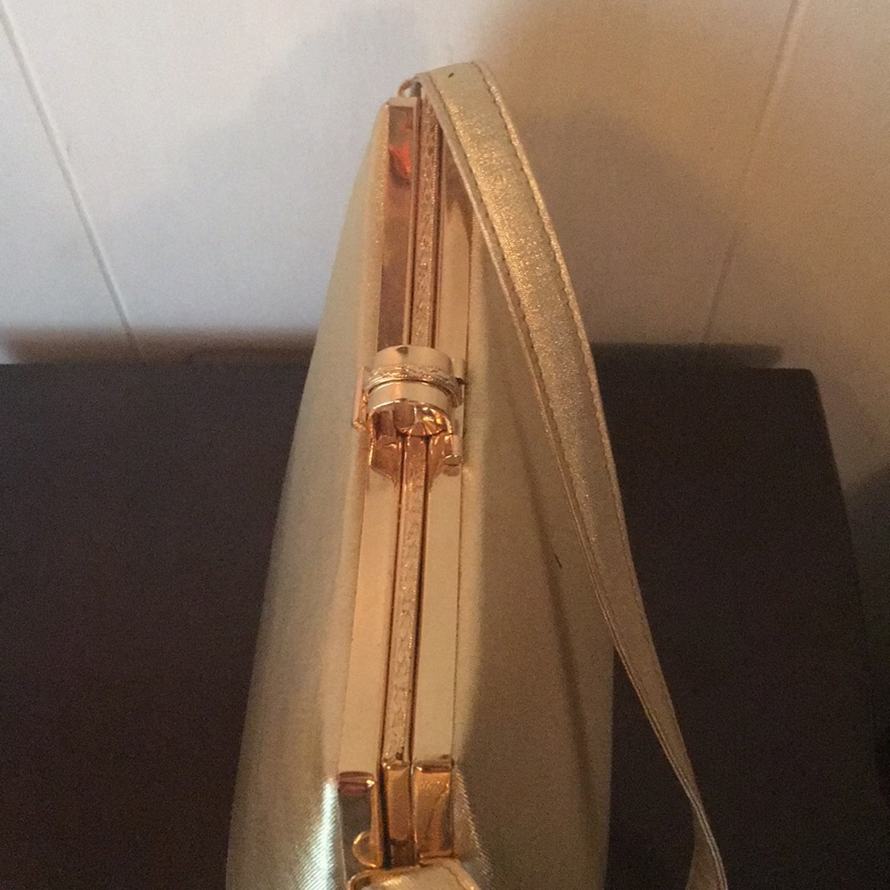 Purse - Picture 3 of 4